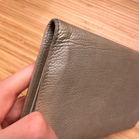 Authentic Chanel Caviar CC wallet in metallic - Picture 14 of 16